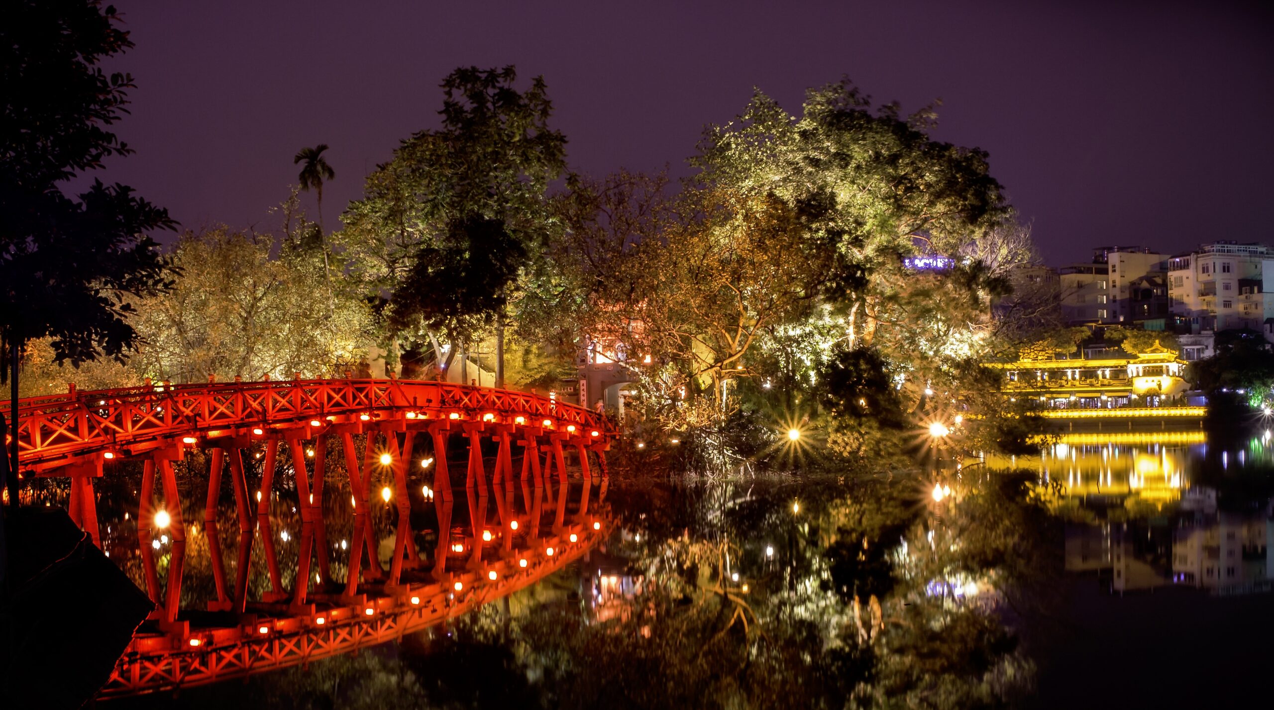 thue-huc-bridge-2123648